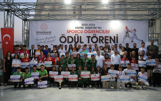 Diyarbakır'da Sporcu Öğrenciler Ödüllendirildi