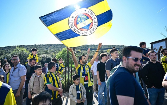 Fenerbahçe'de 2 yeni imza daha! Kampa katıldılar