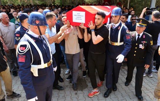 Askere çarpma: Uzman Çavuş şehit oldu