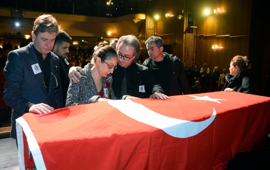 Keman sanatçısı Laçin Akyol'un katiline Yargıtay'dan onama