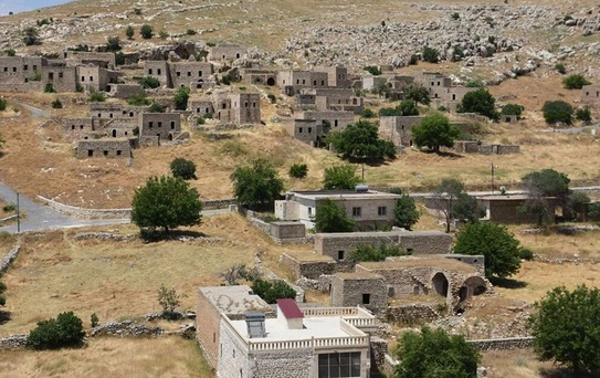 Türkiye’nin hayalet köyüne Avrupa’dan akın akın göç başladı
