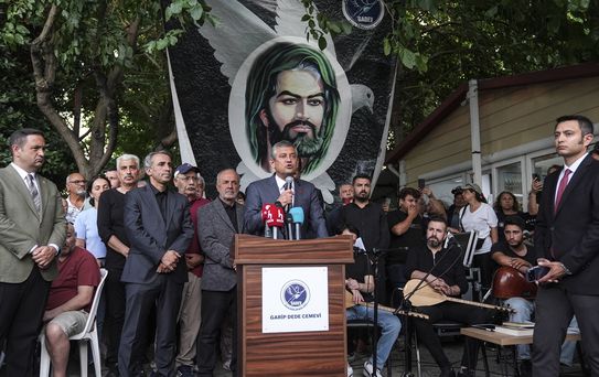 Özgür Özel'den Birlik ve Mücadele Vurgusu