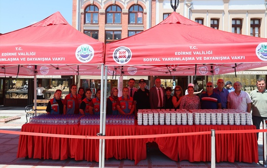 Edirne'de Aşure İkramı
