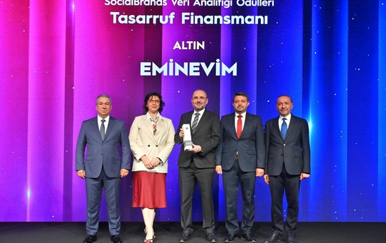 Eminevim Brandverse Awards’ta ‘sektörünün en iyisi’ olarak altın ödül kazandı