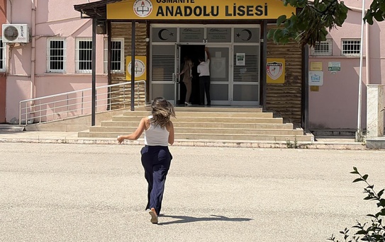 Son saniye YKS'ye alınmayan genç kız: Benim vaktim vardı, kapıyı yüzüme kapattılar