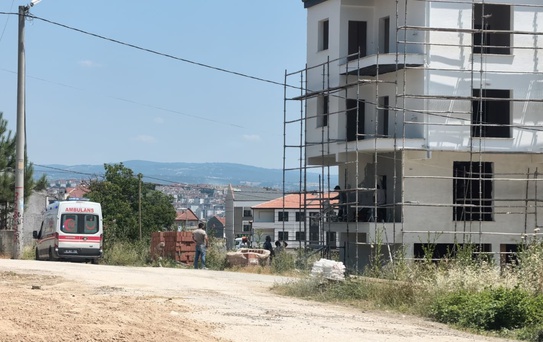 İnegöl'de İnşaat İşçisi Düşerek Yaralandı