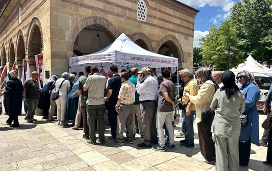 Kastamonu'da binlerce vatandaşa aşure ikramı