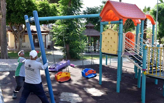 Kepez'den çocuklara güvenli oyun alanları