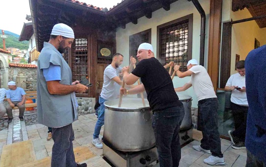 Kosova'da Geleneksel Aşure Etkinliği