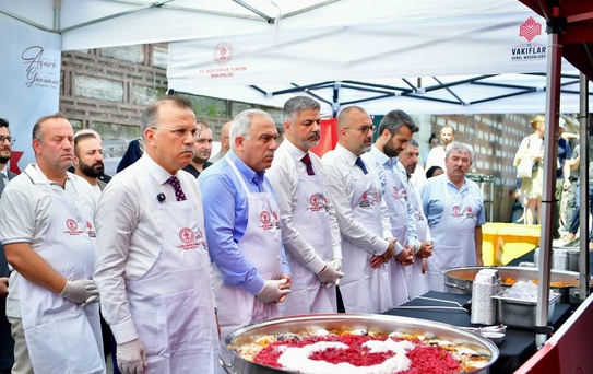 Mısır Çarşısı'nda Geleneksel Aşure Günü