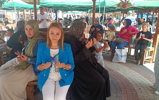 Pazaryeri'nde 5 Bin Kişilik Aşure İkramı