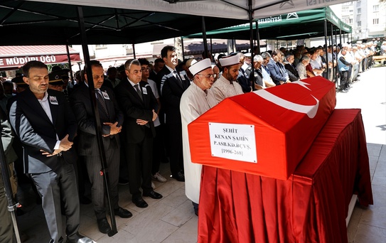 Fırat Kalkanı'nda şehit düşen astsubay memleketinde son yolculuğuna uğurlandı