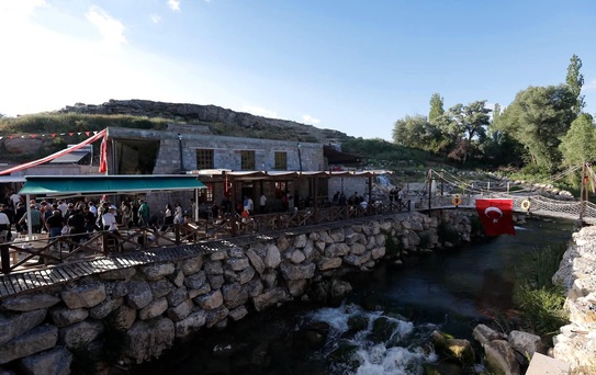 Bünyan'da tarih ve lezzetin buluştuğu nokta 'Değirmen Restoran' açıldı