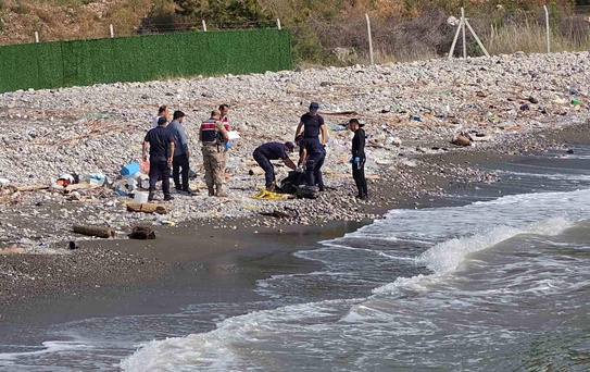 İskenderun'da Kimliği Belirsiz Erkek Cesedi Bulundu