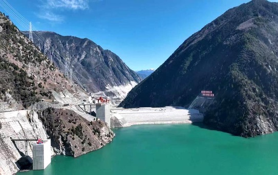Sichuan'da Hidroelektrik Santrali Faaliyete Geçti