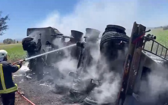 Kadınhanı'nda Tanker Devrildi, Yangın Çıktı