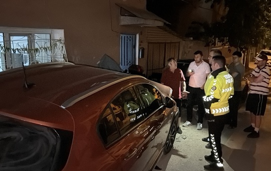 Eskişehir'de Park Halindeki Araçlara Çarpan Otomobil Kazası