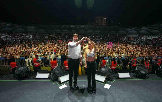 YKS sonrası gençler Derya Uluğ konserinde buluştu