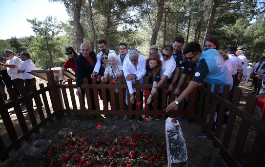 Çanakkale'nin tek mezarı bilinen şehit doktoru anıldı
