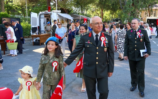 Kara Kuvvetleri'nin 2235. Yıl Dönümü İzmir'de Kutlandı