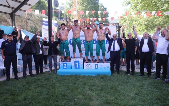 Kahramanmaraş'ta 454 pehlivan er meydanında mücadele etti