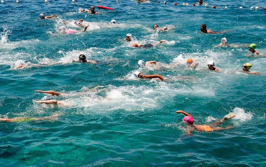 Meis-Kaş Maratonunda dostluğa kulaç atıldı