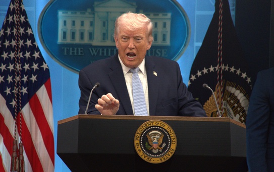 Trump'tan Komünizm Uyarısı