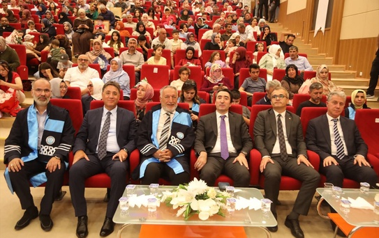 KAYÜ'de Mezuniyet Töreni