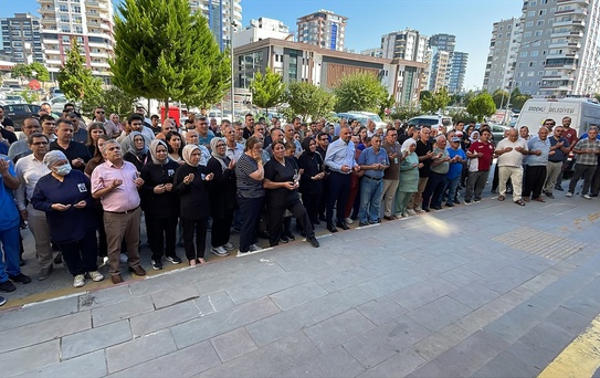 Erdemli'de Sağlık Çalışanına Veda