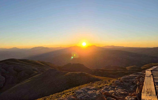 Nemrut Dağı: Gün Doğumu ve Batımı Şöleni