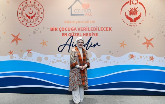 Emine Erdoğan'dan 'koruyucu aile' vurgusu: Evlerimizin kapısını bu evlatlarımıza açalım
