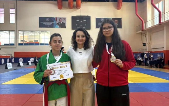 Kütahya Belediyespor, Kuraş Türkiye Şampiyonası'ndan 2 madalyayla döndü