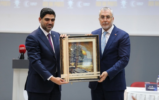 Bakan Işıkhan: Çeyrek asır değil, yarım asır da geçse aynı aşkla çalışacağız