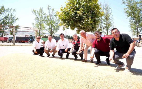 Yenişehir'de buğday alımları başladı: Başkan Ercan Özel'den üreti·ciye tam destek