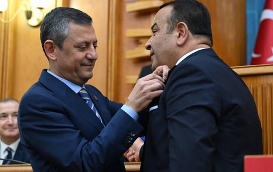 CHP Ankara Milletvekili Adnan Beker partisinden istifa etti