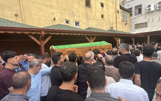Baba ve Oğul İçin Cenaze Töreni
