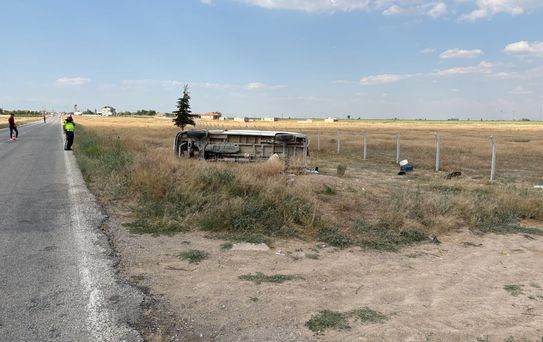 Ereğli'de Minibüs Devrildi: 17 Yaralı