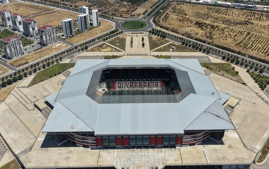 Amedspor Stadyumu'nun son halini görenler tanıyamıyor
