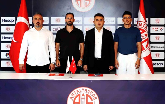 Antalyaspor'da İki Yıllık Sözleşme Yenilemeleri