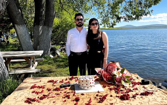 Çıldır Gölü'nde Romantik Evlilik Teklifi