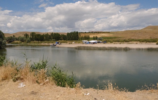 Kızılırmak Nehri'nde Kaybolan Soner Koçyiğit İçin Arama Çalışmaları Devam Ediyor