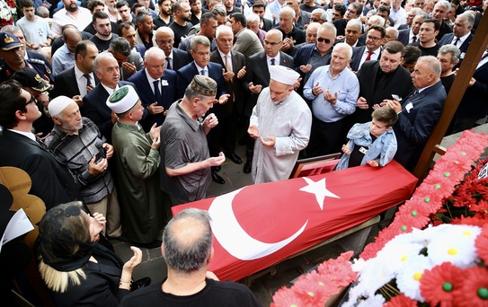 Eski Bakan Burhan Kara Giresun'da Defnedildi