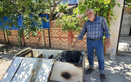 Bomba gibi patlayan buzdolabı sonrası evde büyük maddi hasar oluştu