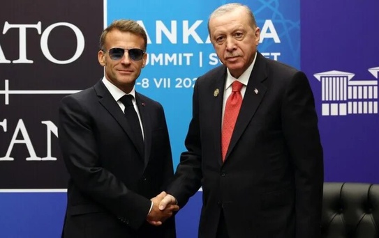 Cumhurbaşkanı Erdoğan, Macron ile görüştü: Şam'daki bombalı saldırı da gündemdeydi