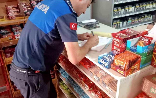 Koçarlı'da marketlere sıkı zabıta denetimi