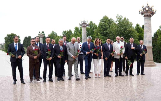 Kepez Belediyesi'nden dost ve kardeş ülke Azerbaycan'a kültür köprüsü