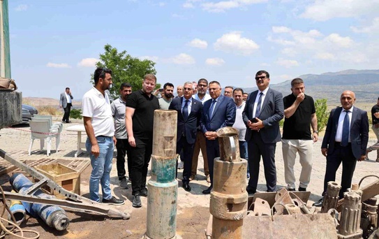 Iğdır Üniversitesi'nde Yeşil Kampüs için 228 metre sondaj tamamlandı