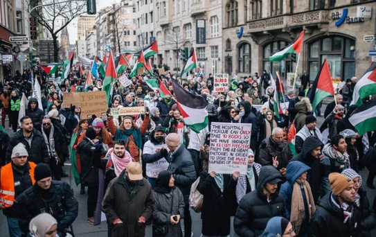 Almanlar artık İsrail'in soykırımını protesto edemeyecek! İsrail'in var olma hakkını inkar edenlere 5 yıl hapis geliyor