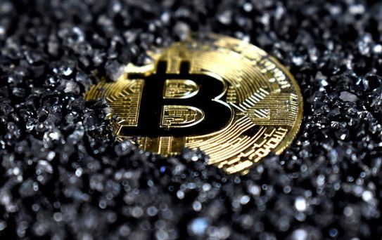 Bitcoin dibi gördü mü? Analistlerin beklediği tek koşul kaldı