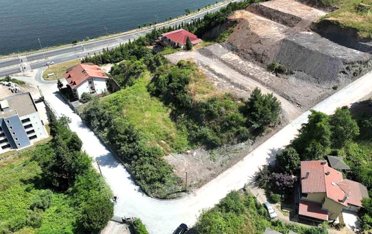 Gölcük Halıdere'de 3 sokakta parke çalışması tamamlandı